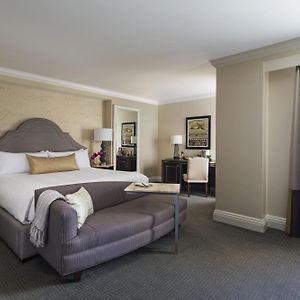 One Bedroom Suite 1 Bedroom Suite 1 King